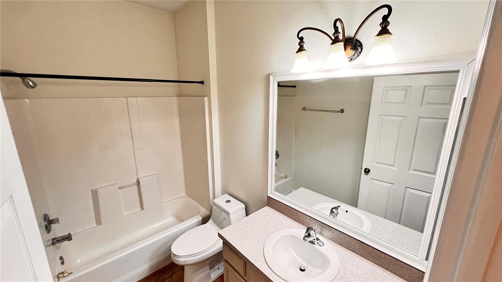 Image 28 of 44 For 949 Dekleva Drive
