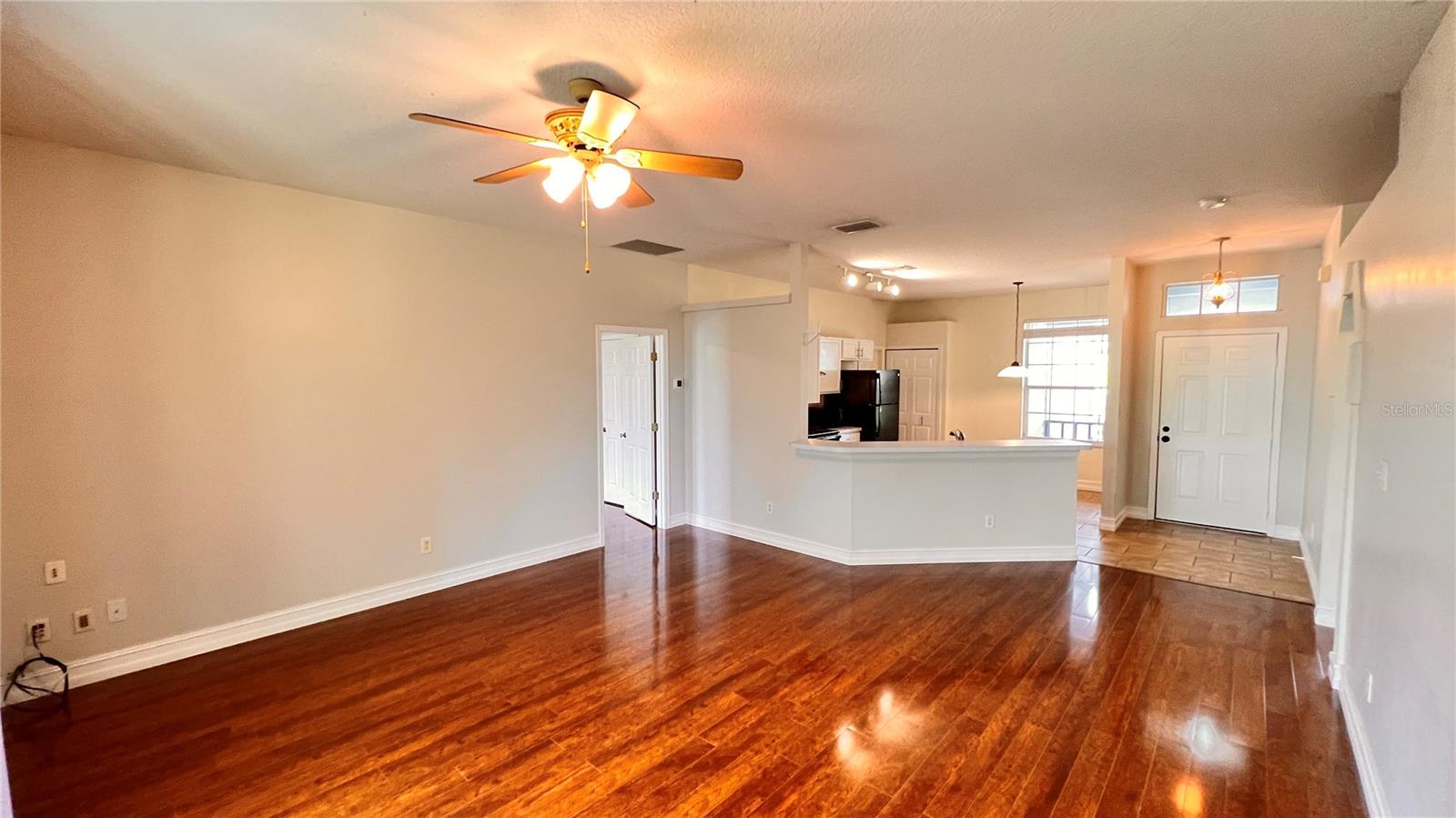 Image 8 of 44 For 949 Dekleva Drive