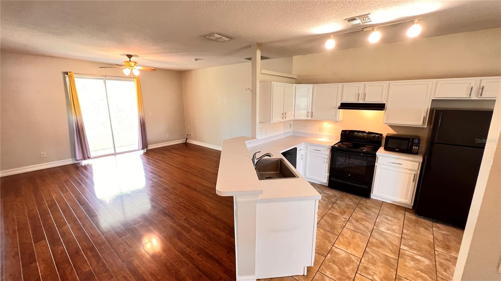 Image 9 of 44 For 949 Dekleva Drive