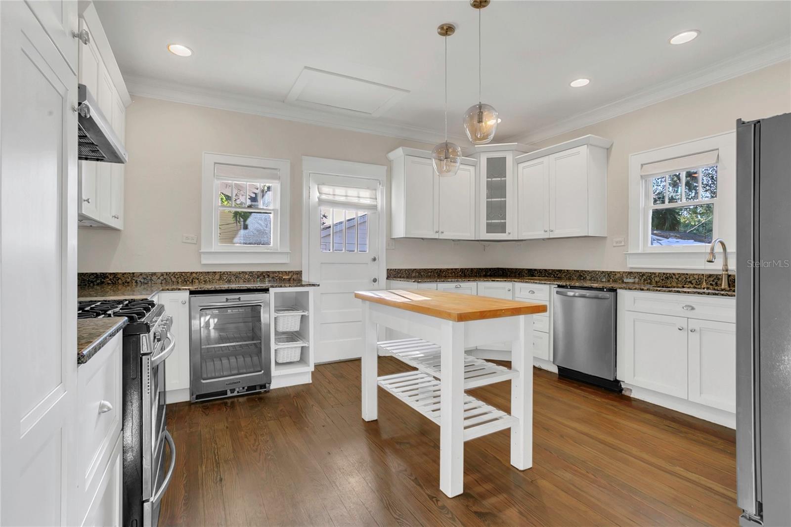Image 13 of 28 For 1204 Oak Avenue