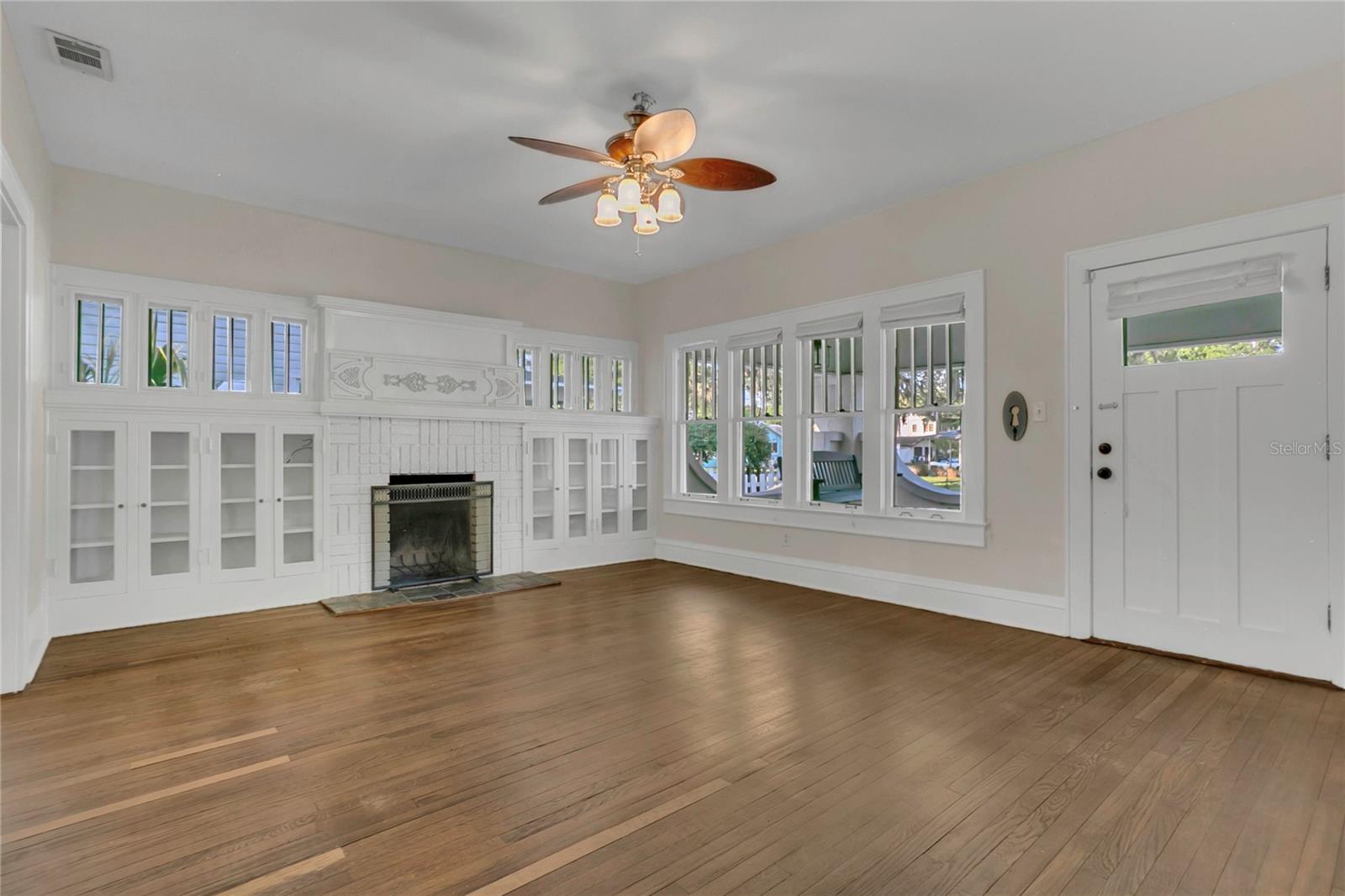 Image 4 of 28 For 1204 Oak Avenue