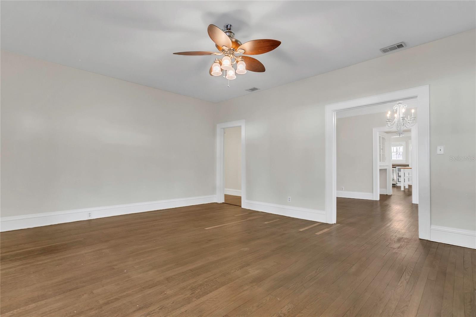 Image 6 of 28 For 1204 Oak Avenue