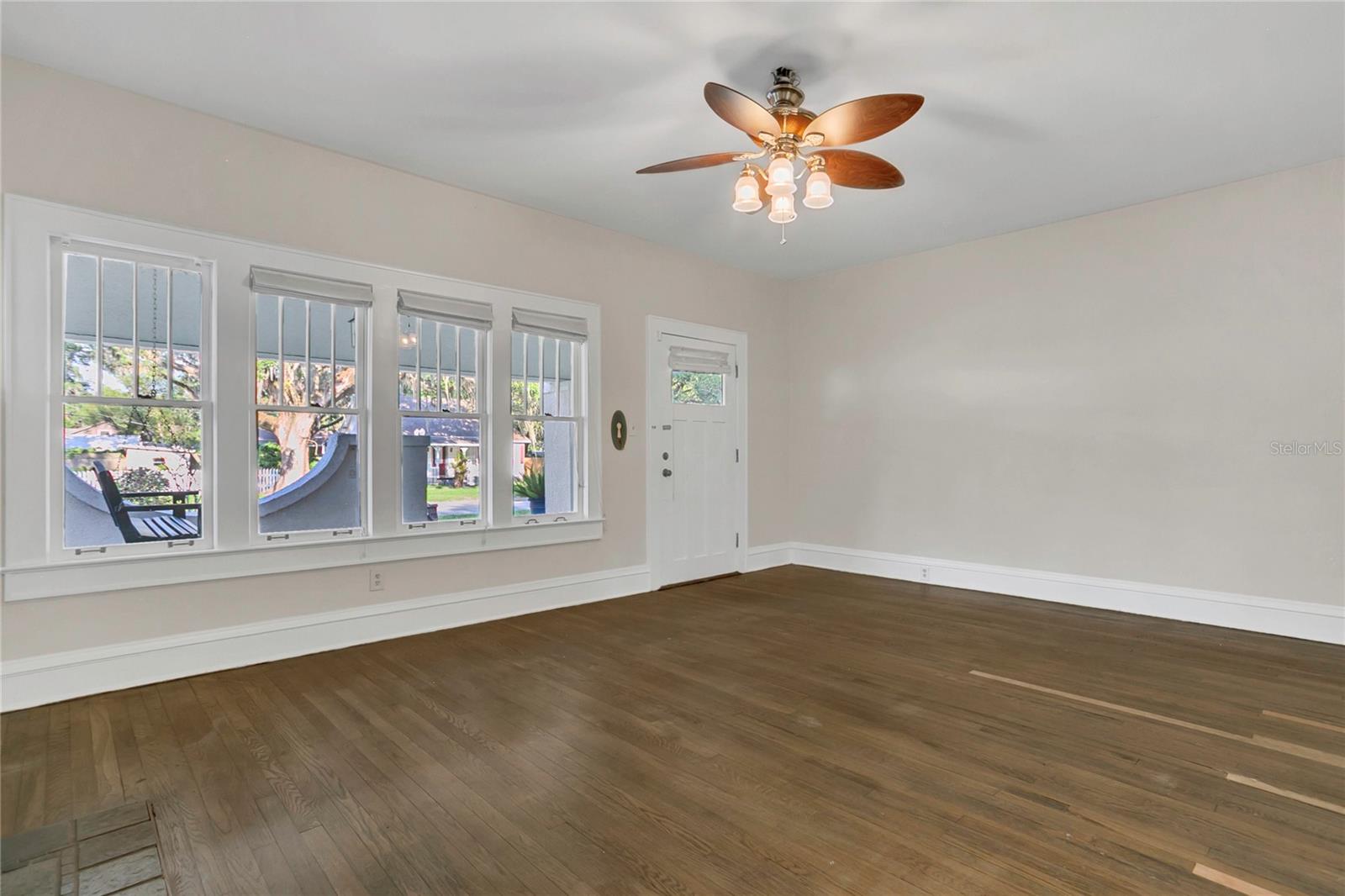 Image 7 of 28 For 1204 Oak Avenue