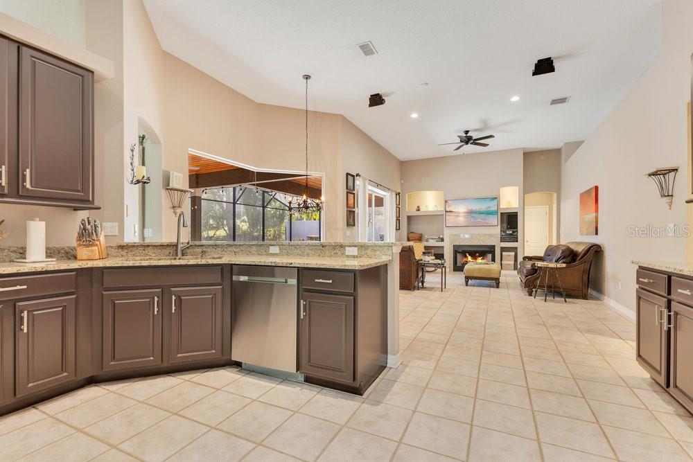Image 10 of 54 For 5335 Bay Side Drive
