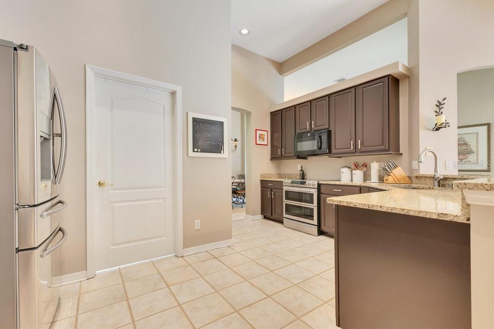 Image 14 of 54 For 5335 Bay Side Drive