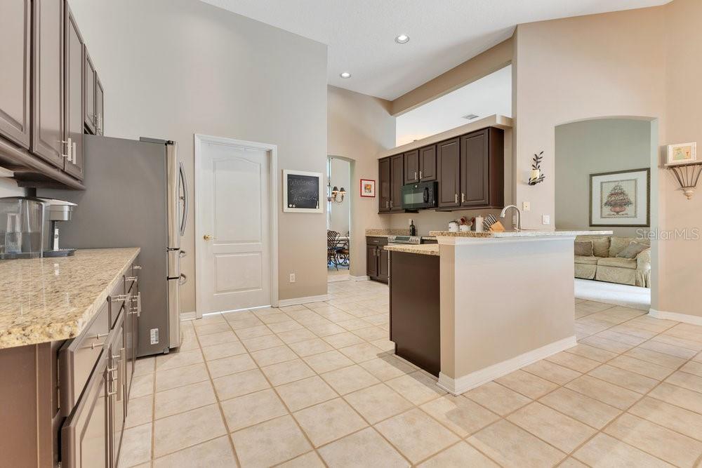 Image 16 of 54 For 5335 Bay Side Drive