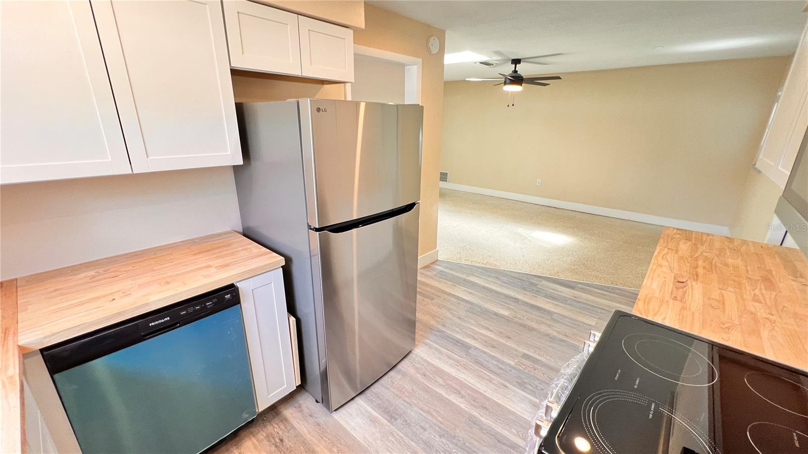 Image 15 of 31 For 4709 Redfern Drive