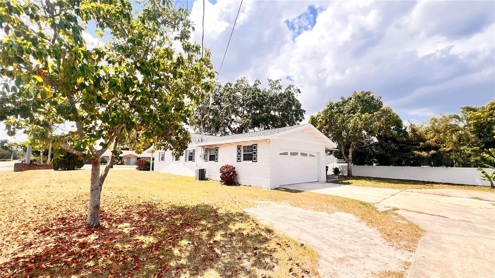 Image 5 of 31 For 4709 Redfern Drive