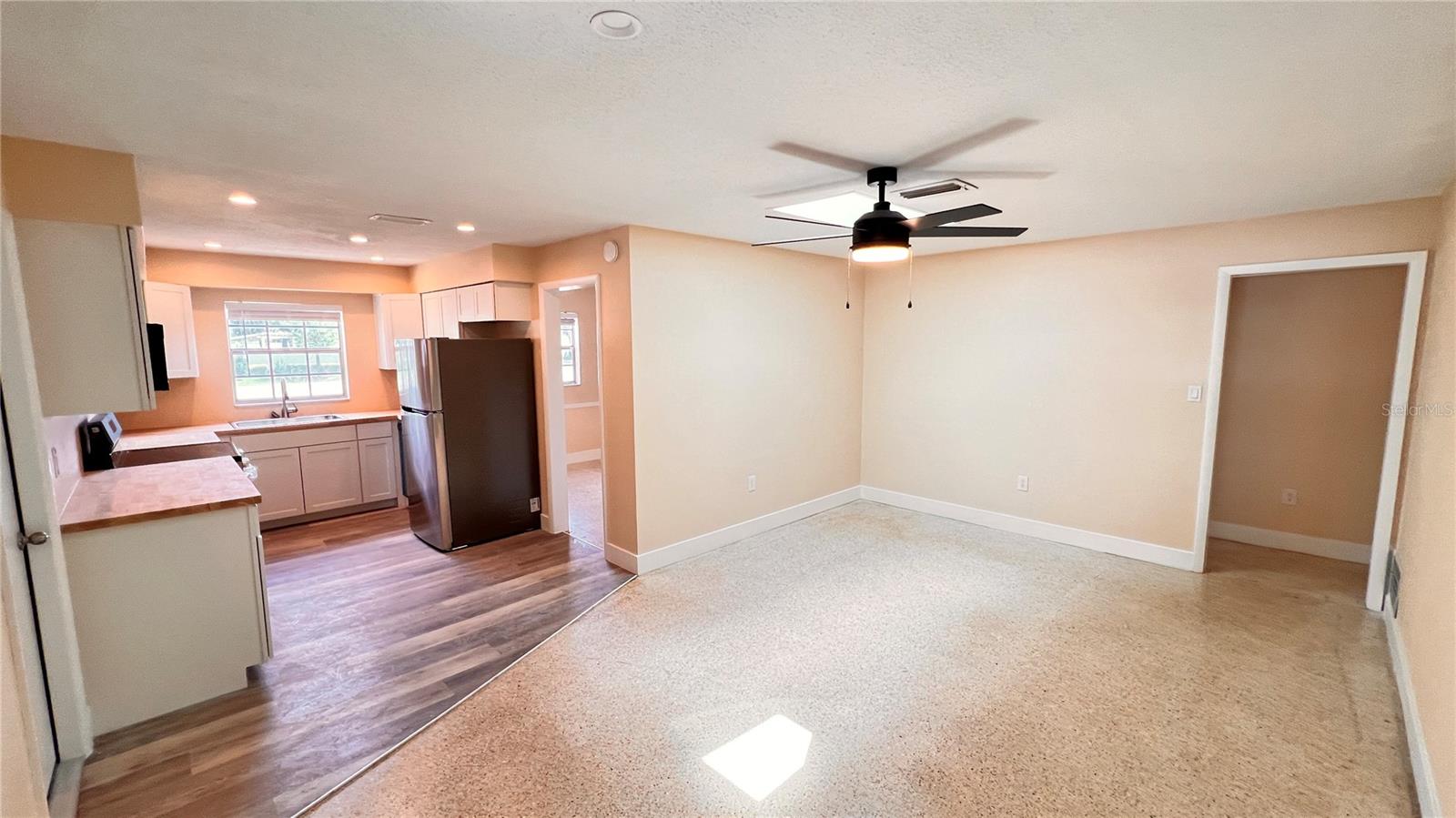 Image 8 of 31 For 4709 Redfern Drive