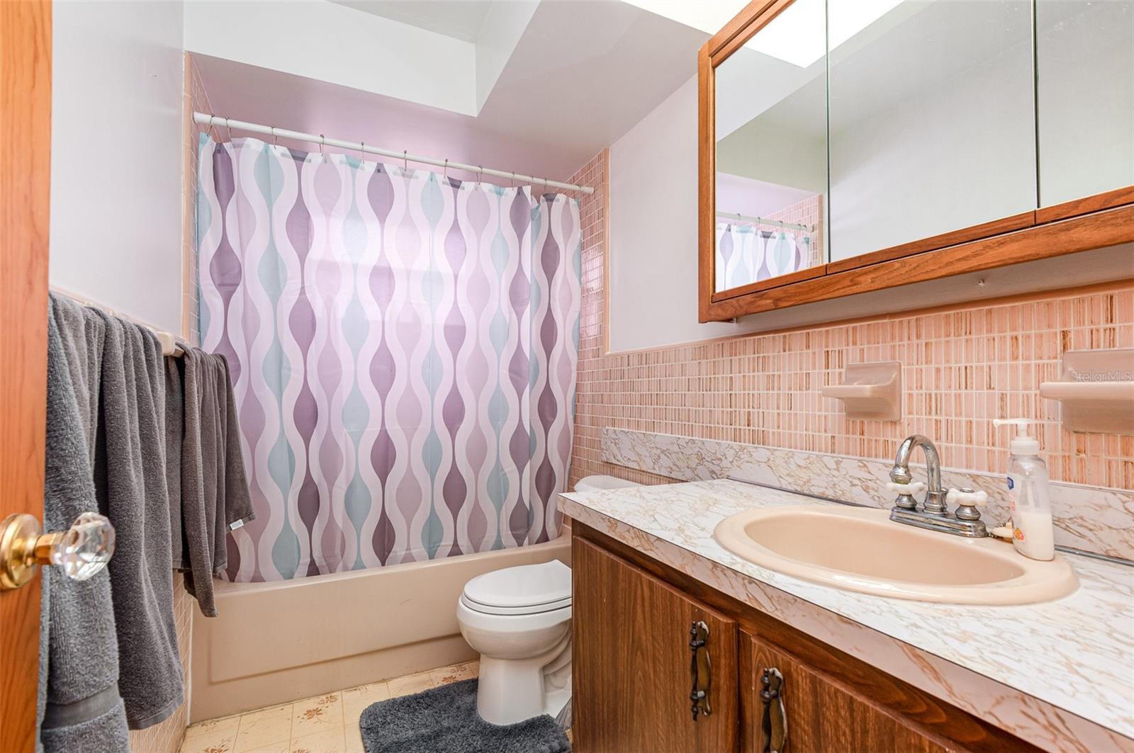 Image 20 of 24 For 2645 Oakdale Court