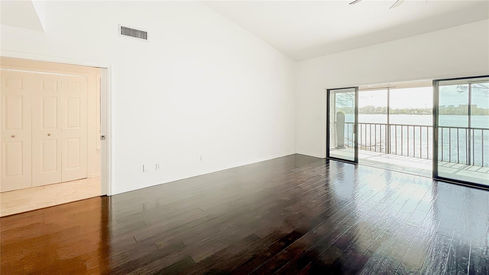 Image 20 of 55 For 660 Killarney Bay Court 6