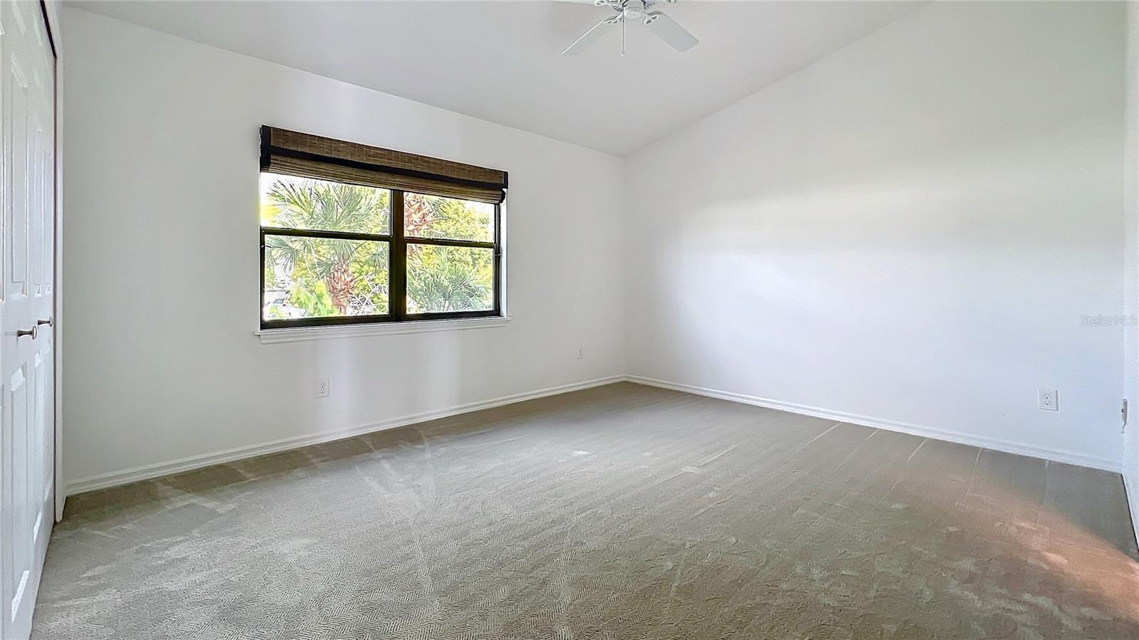 Image 32 of 55 For 660 Killarney Bay Court 6