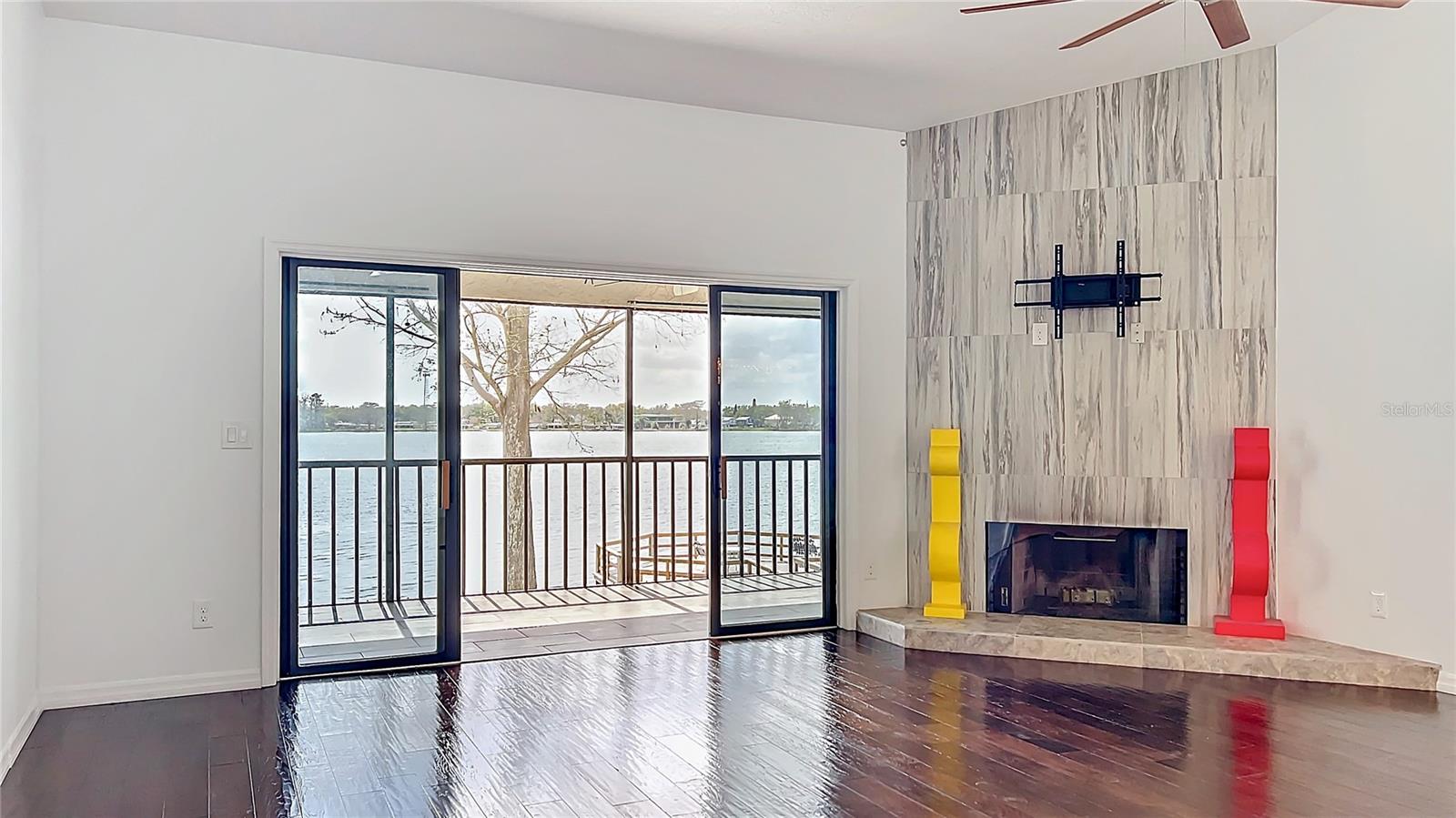 Image 5 of 55 For 660 Killarney Bay Court 6