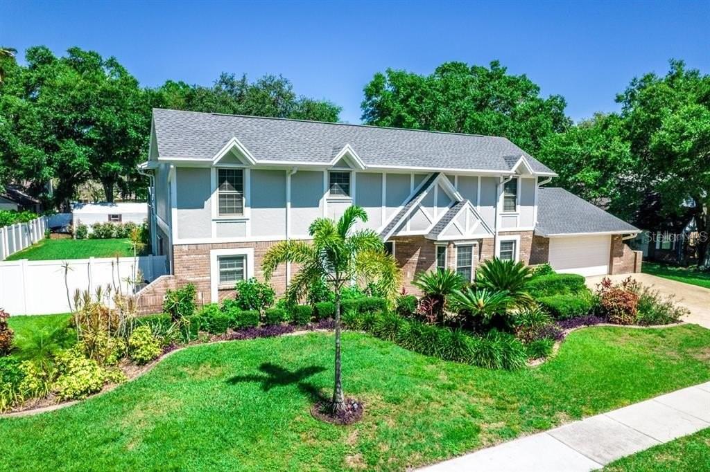 Listing photo id 0 for 3009 Ridgevale Circle