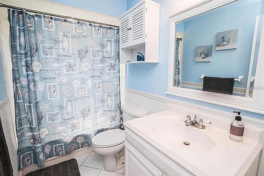 Listing photo id 23 for 3009 Ridgevale Circle