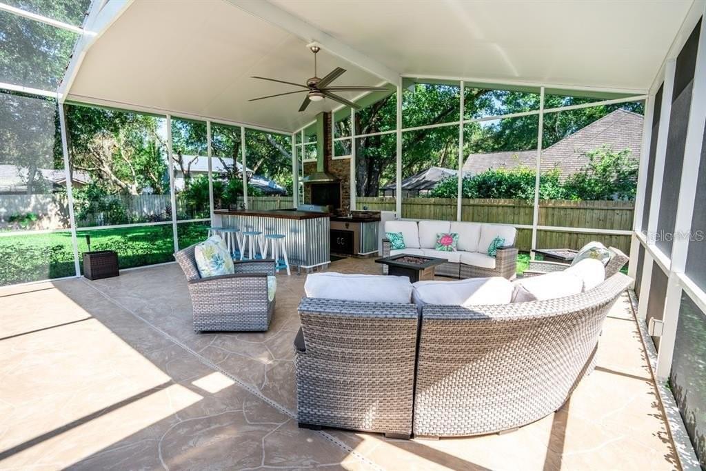 Listing photo id 5 for 3009 Ridgevale Circle