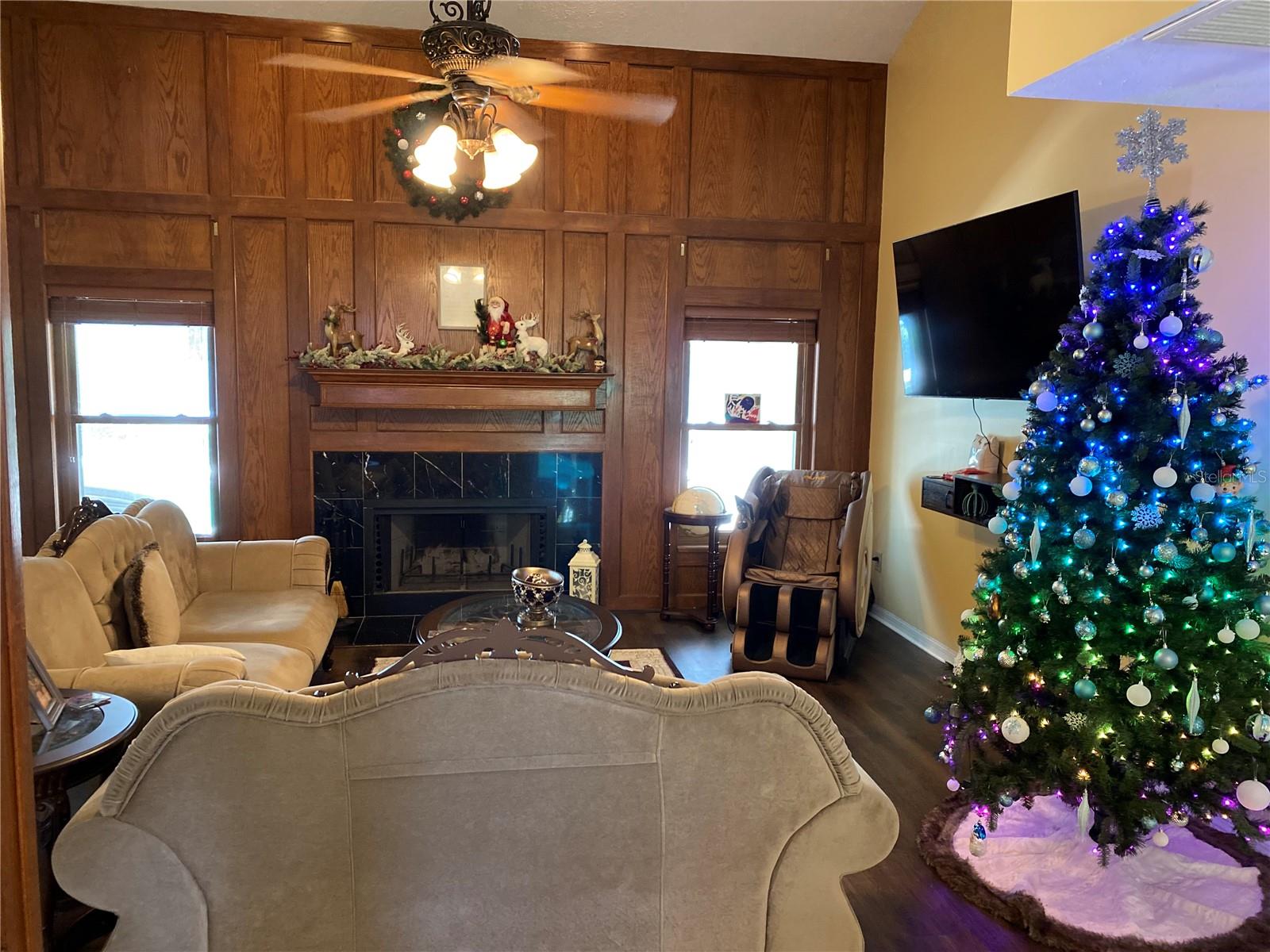 Listing photo id 7 for 3009 Ridgevale Circle