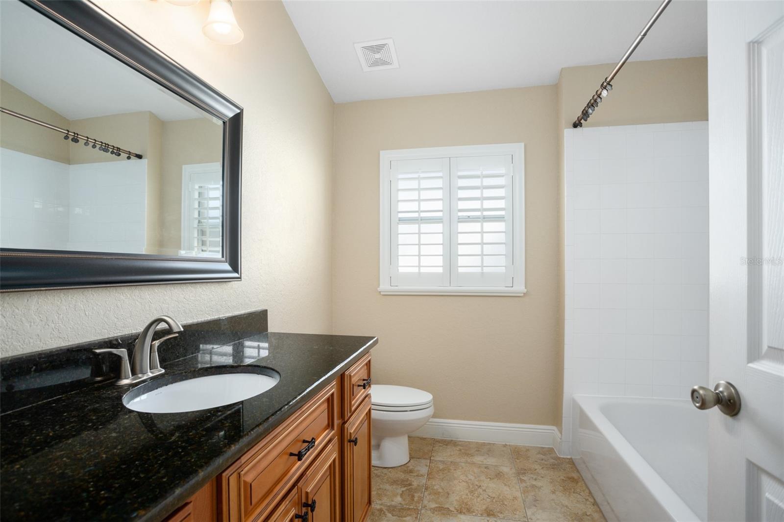 Listing photo id 28 for 2830 Alton Dr
