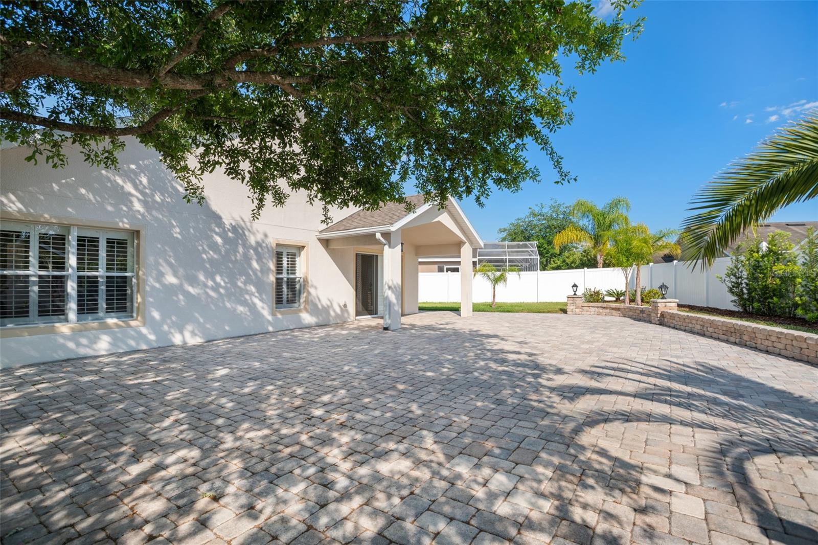 Listing photo id 38 for 2830 Alton Dr