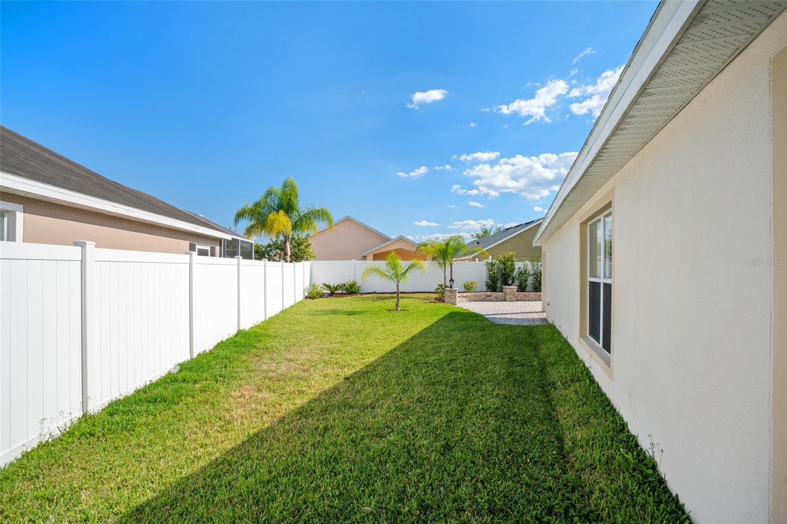 Listing photo id 41 for 2830 Alton Dr