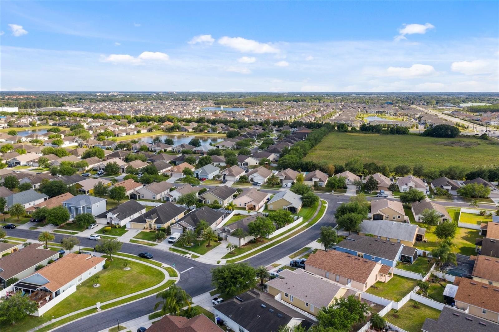 Listing photo id 44 for 2830 Alton Dr