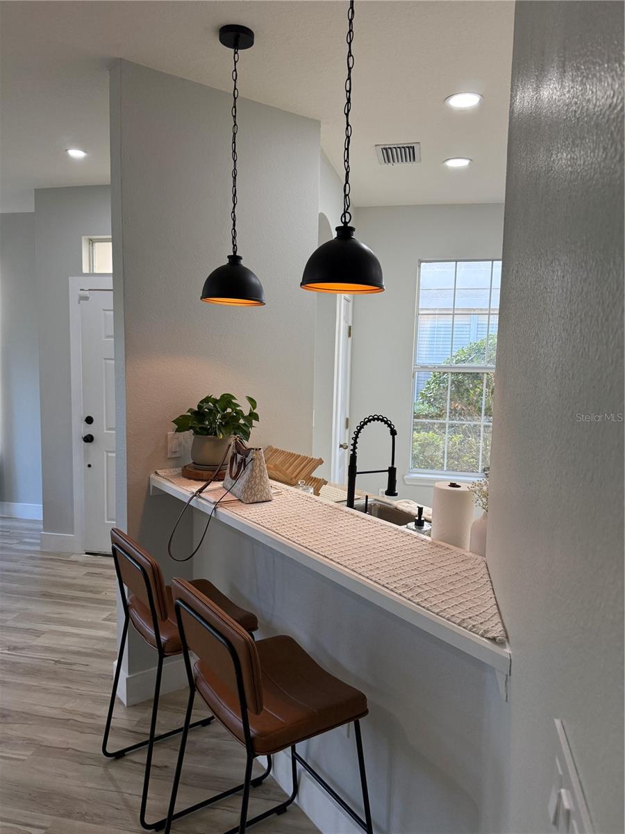 Listing photo id 11 for 7544 Red Mill Circle