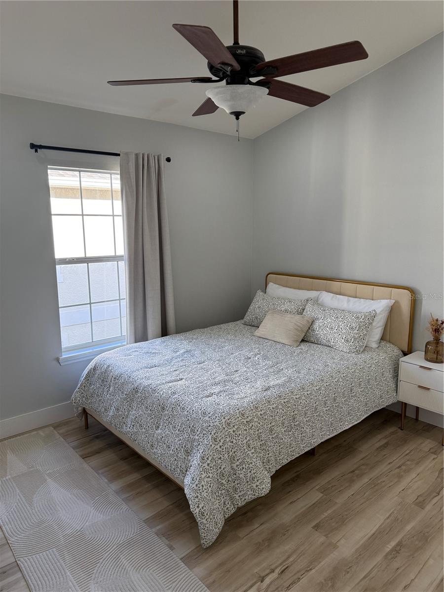 Listing photo id 17 for 7544 Red Mill Circle