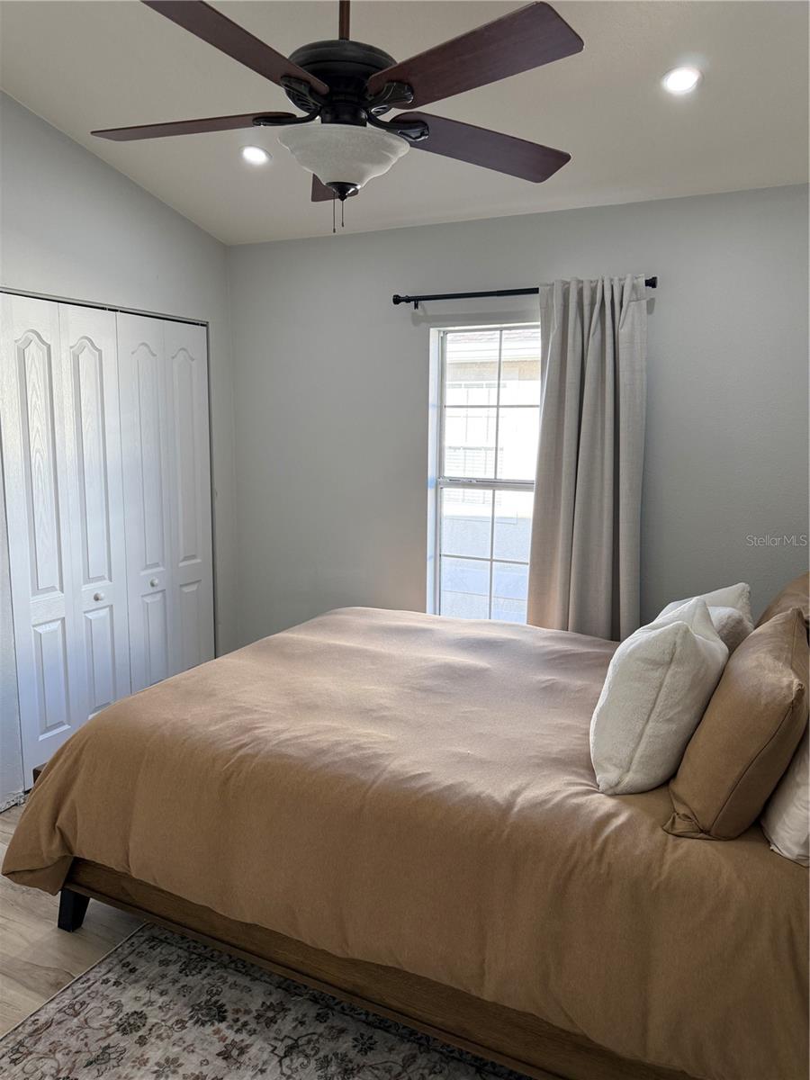 Listing photo id 18 for 7544 Red Mill Circle