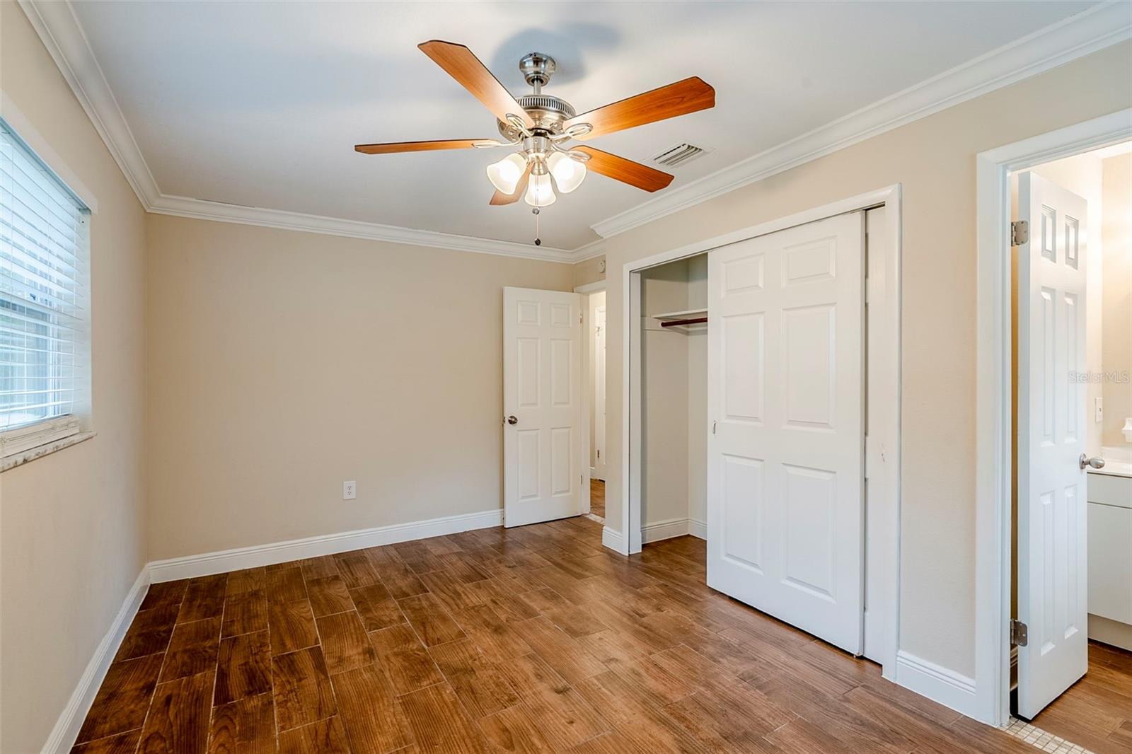 Image 15 of 25 For 2311 Olivet Avenue