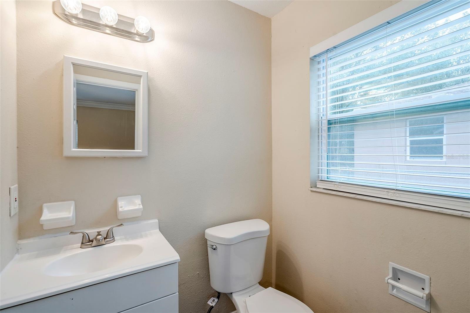 Image 16 of 25 For 2311 Olivet Avenue