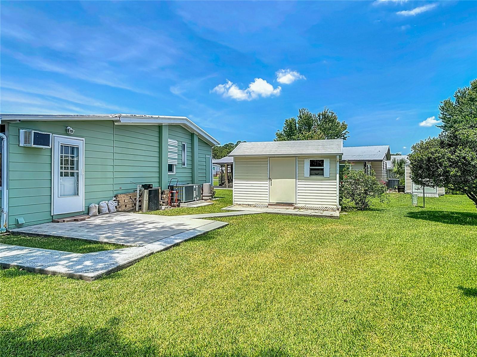 Image 5 of 34 For 427 Sandpiper Lane