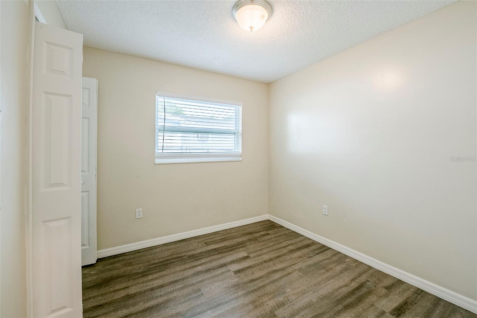 Image 17 of 37 For 4200 Colony Way