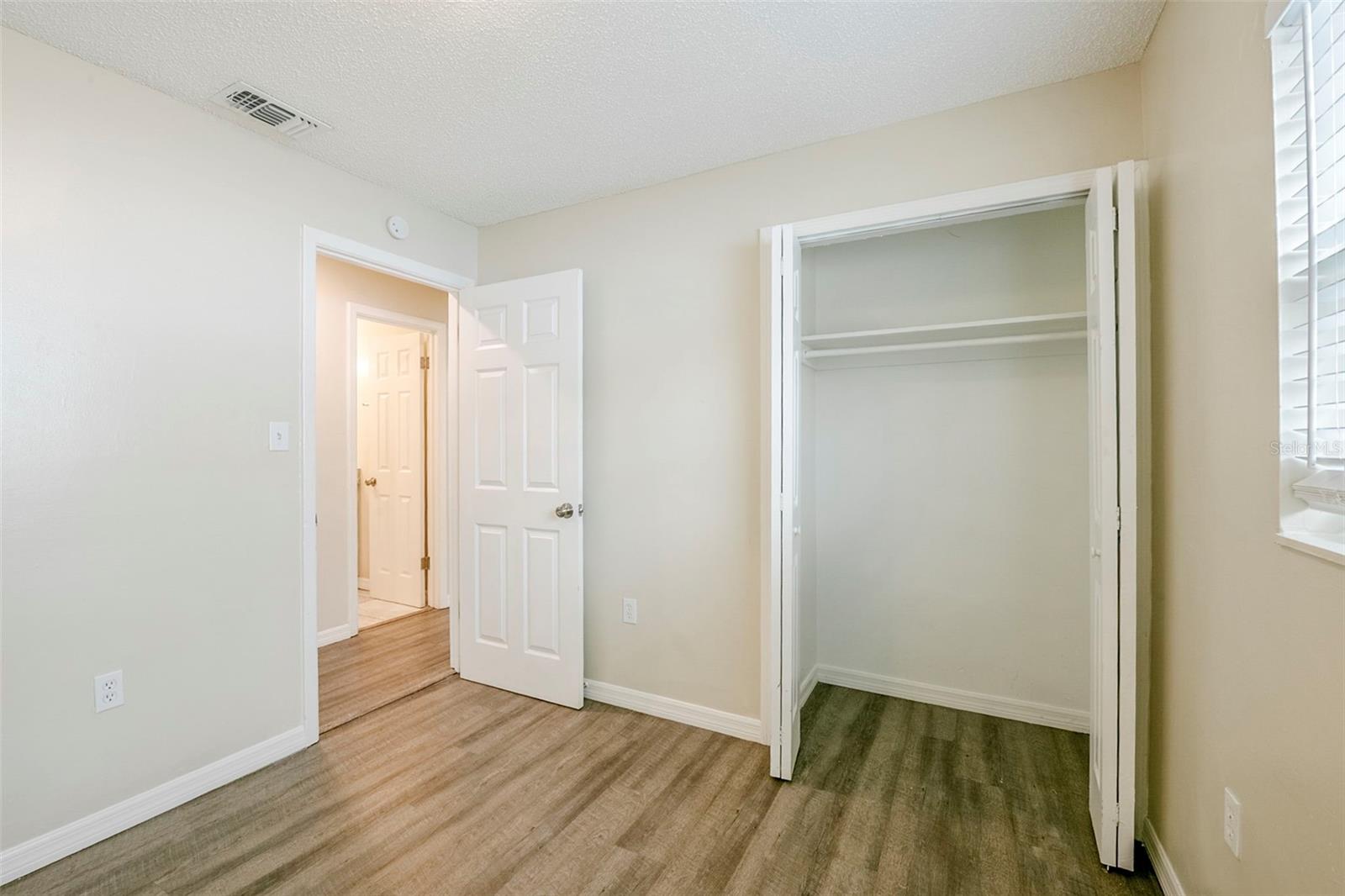Image 18 of 37 For 4200 Colony Way