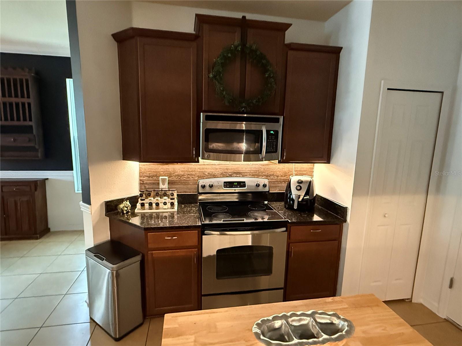 Image 6 of 23 For 14344 Desert Haven Street