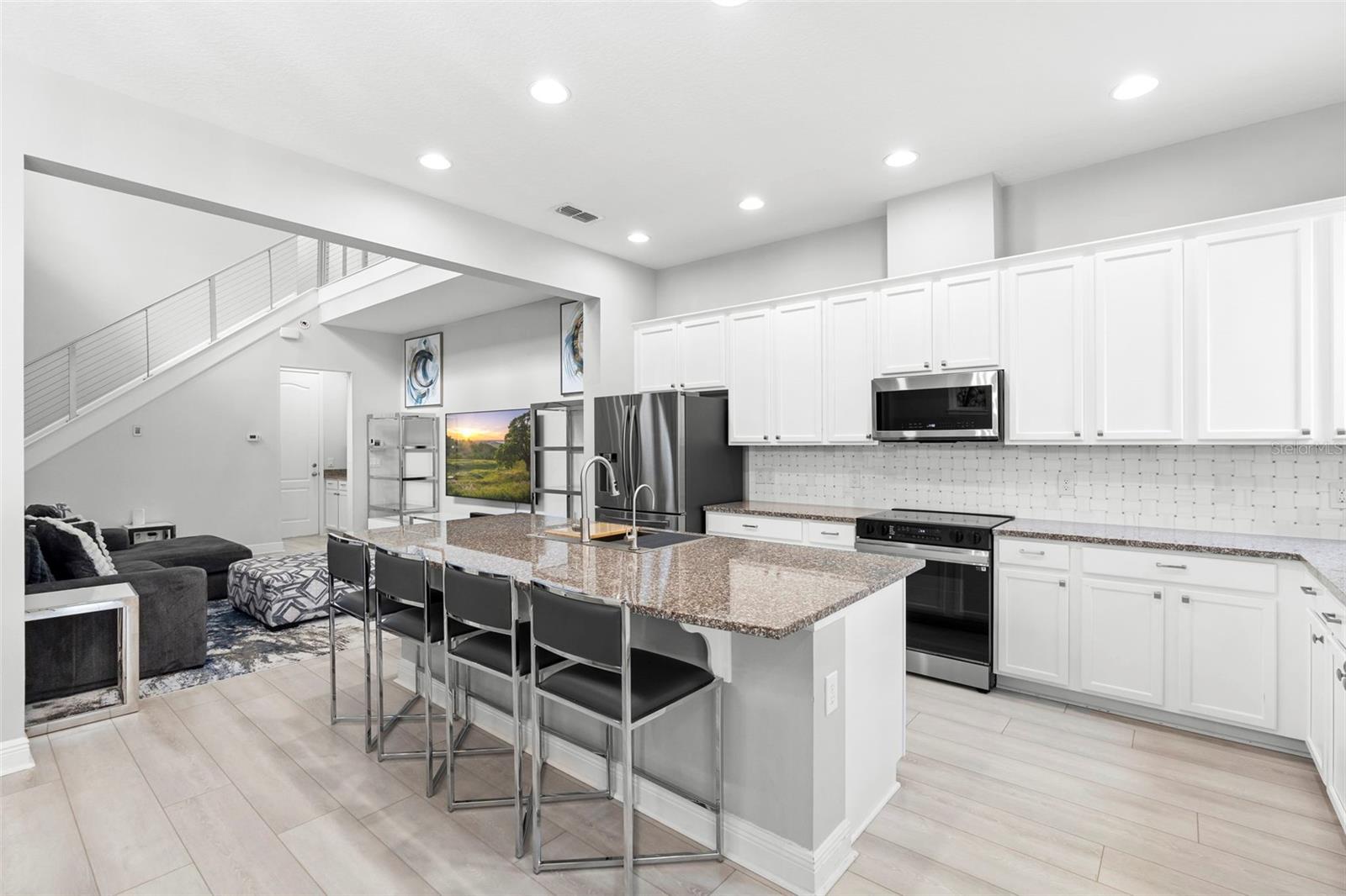 Image 8 of 50 For 14126 Walcott Avenue