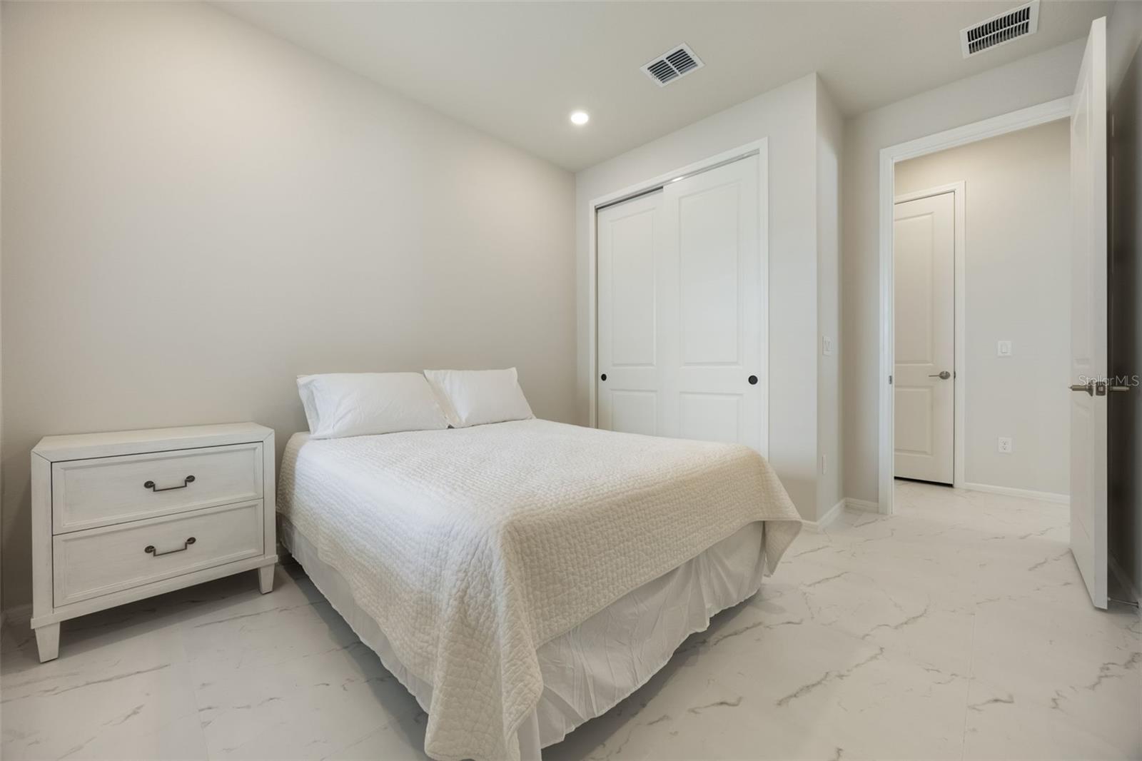 Image 10 of 20 For 13562 Pearl Beach Street