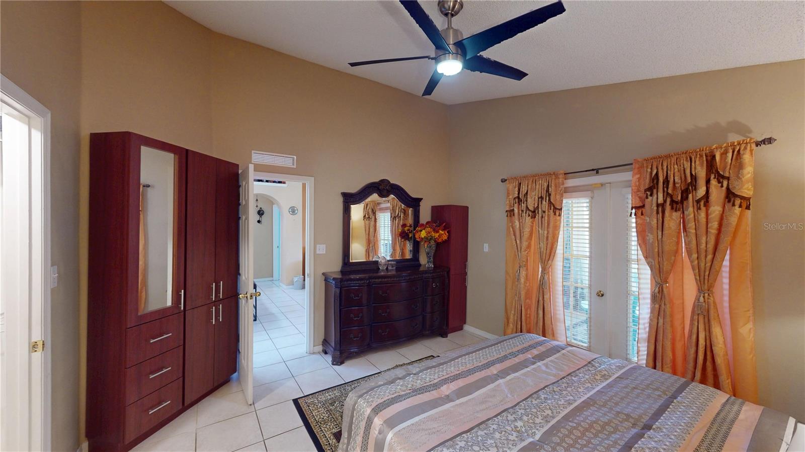 Image 21 of 51 For 2506 Shelby Circle