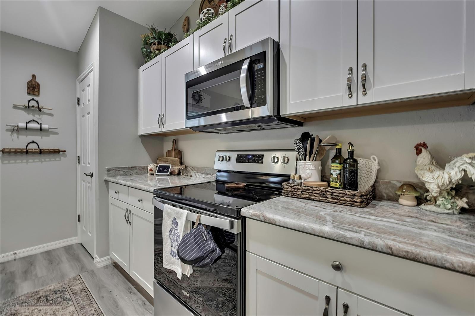 Image 11 of 43 For 5755 Summerfield Point