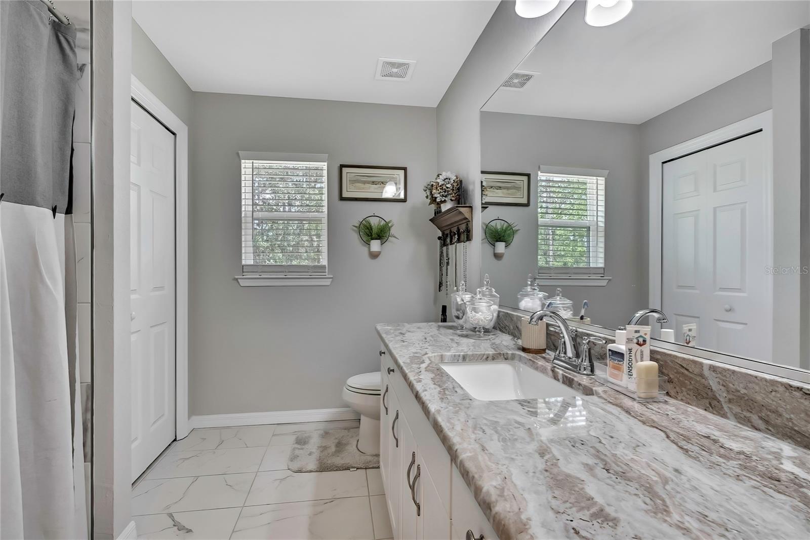 Image 23 of 43 For 5755 Summerfield Point