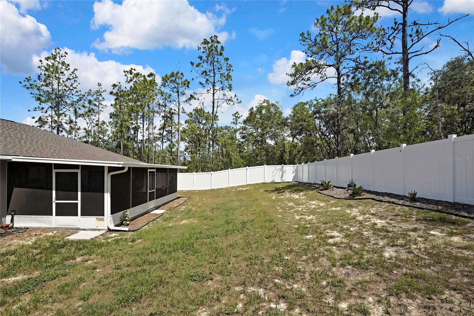 Image 30 of 43 For 5755 Summerfield Point