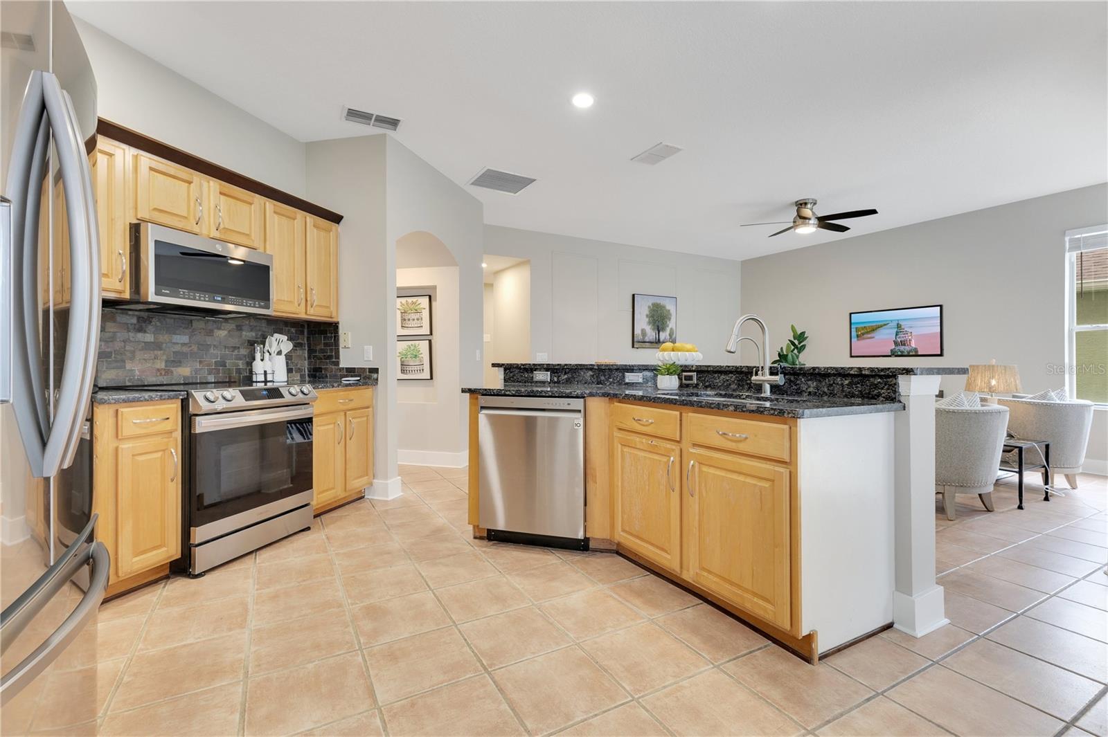 Image 11 of 44 For 4993 Hook Hollow Circle