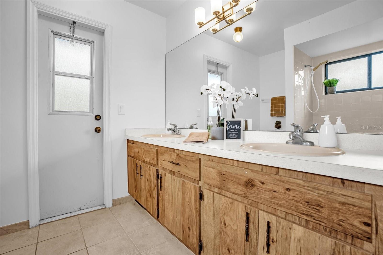 Image 12 of 25 For 1508 Southwind Court