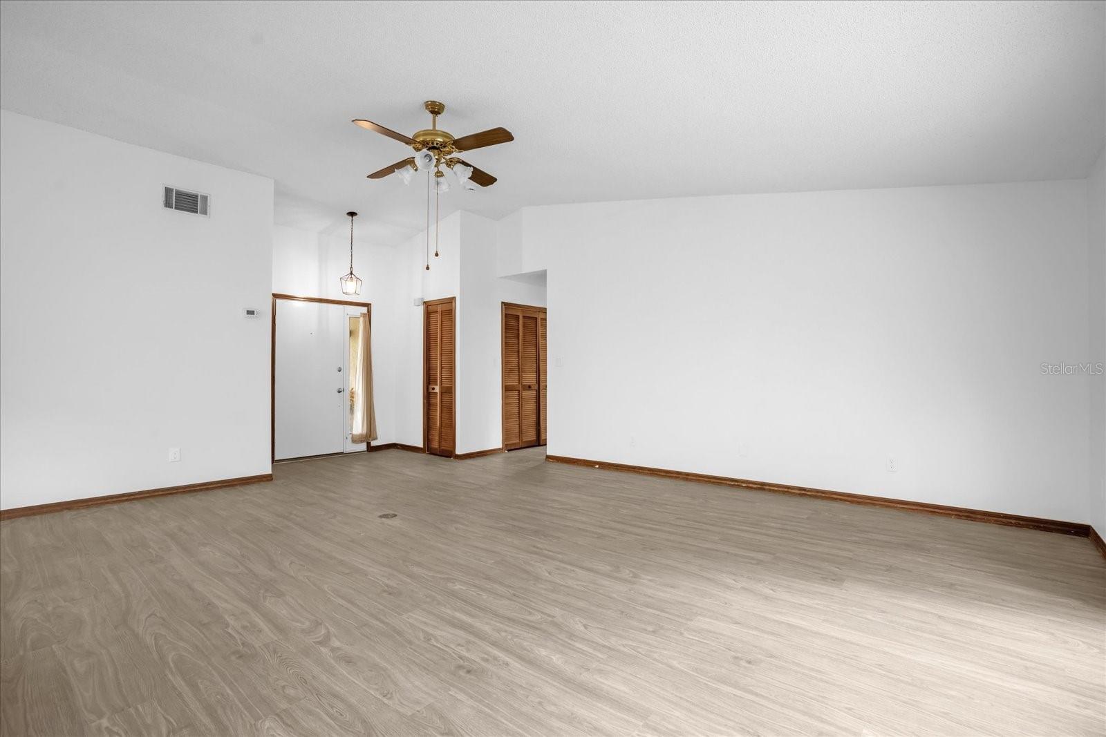 Image 4 of 25 For 1508 Southwind Court