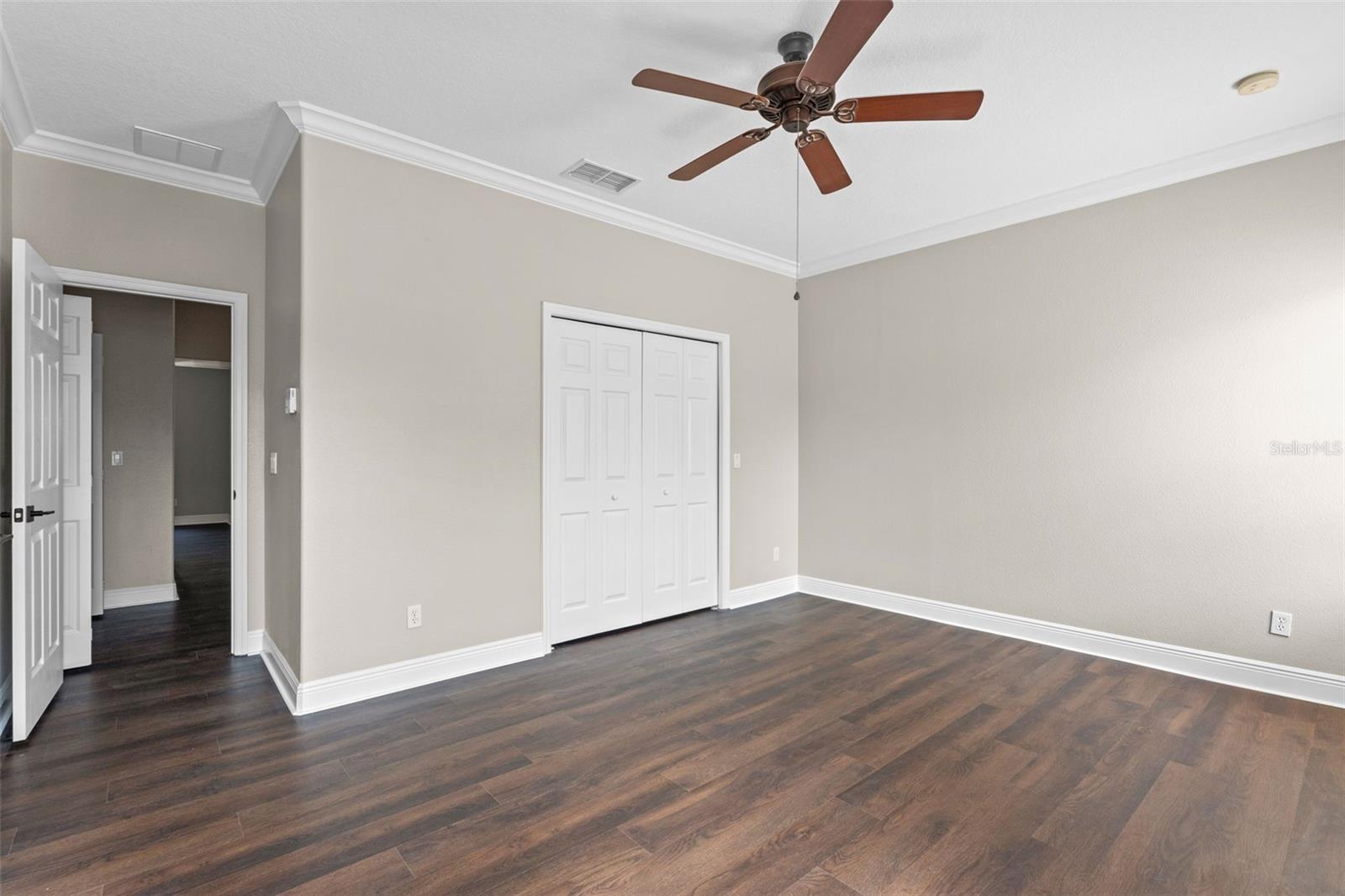 Image 22 of 36 For 461 Black Knight Way