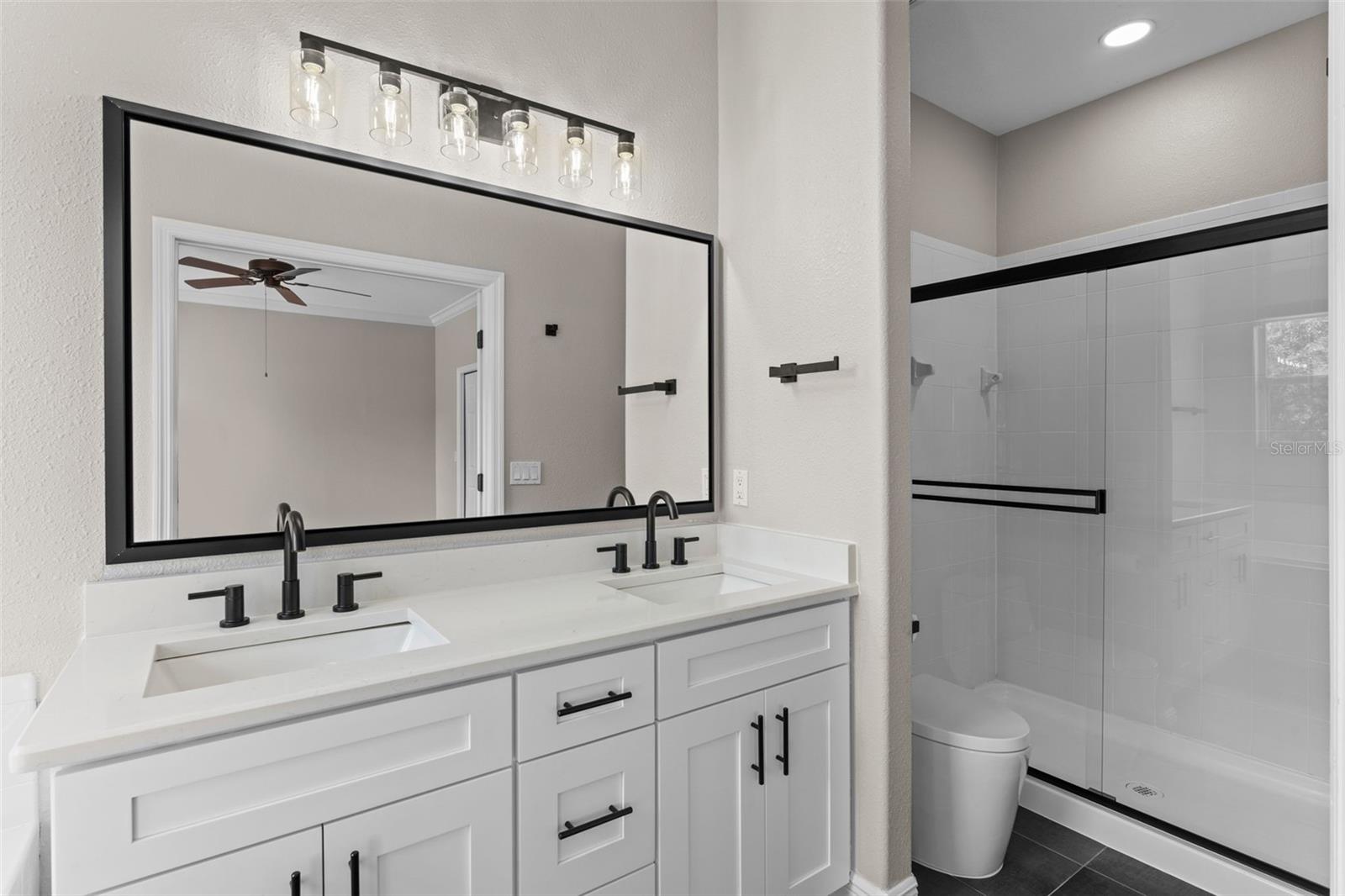 Image 24 of 36 For 461 Black Knight Way