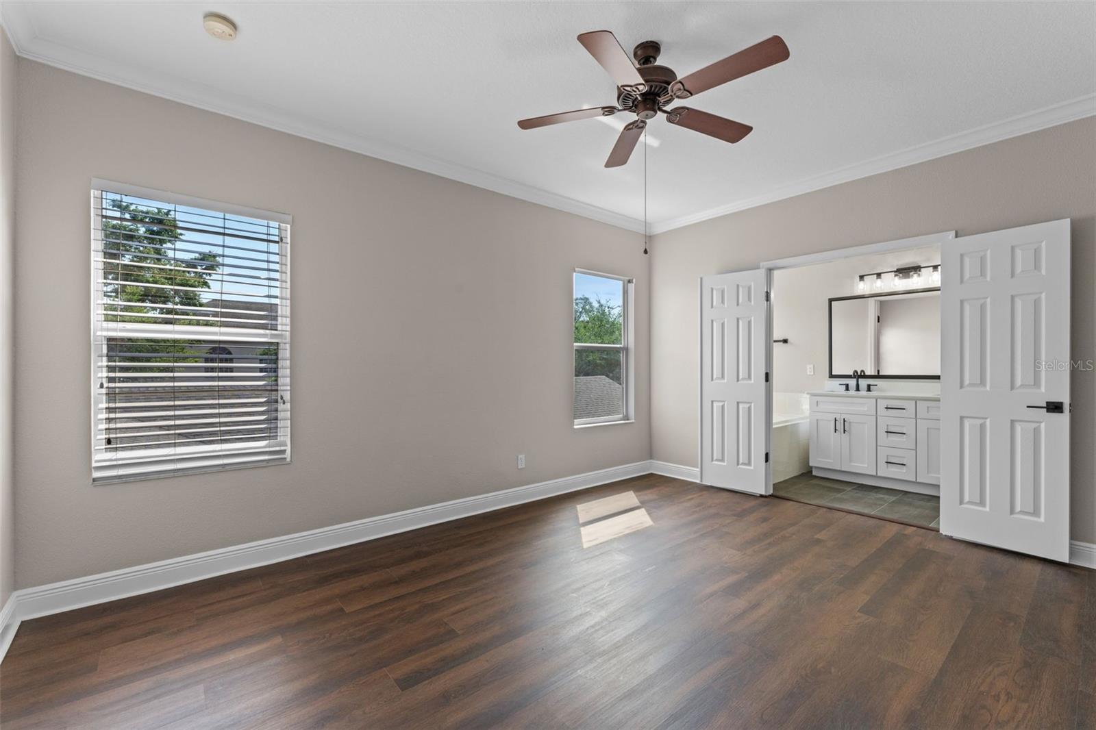 Image 26 of 36 For 461 Black Knight Way