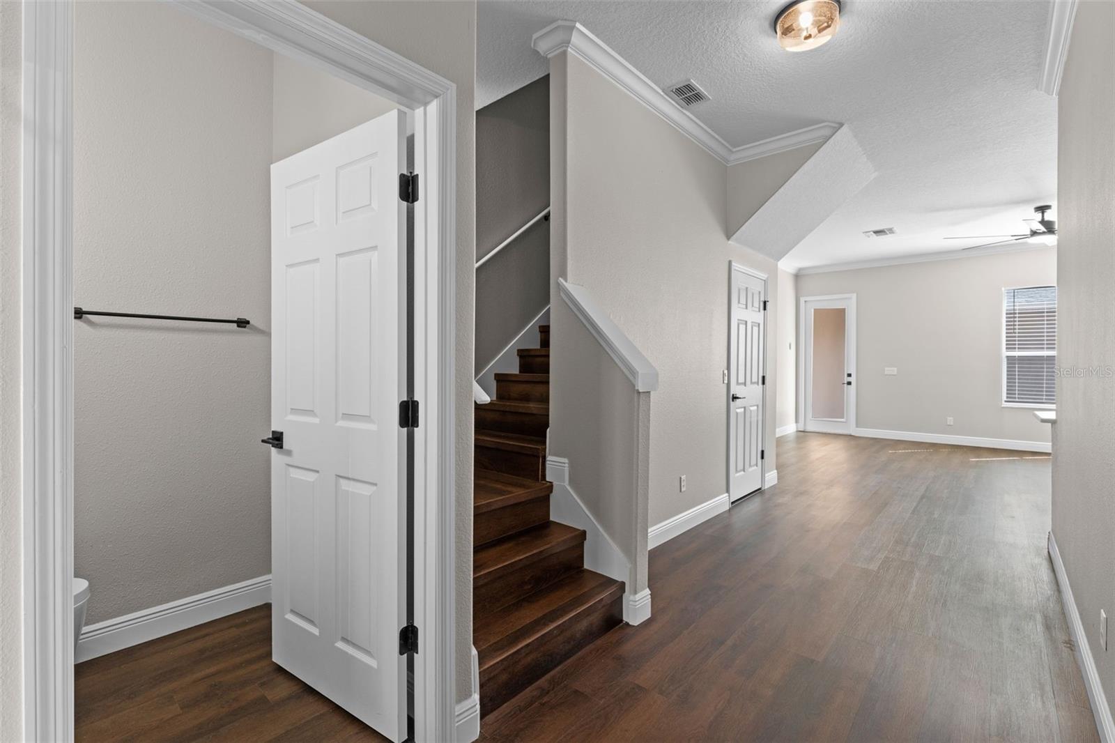 Image 3 of 36 For 461 Black Knight Way