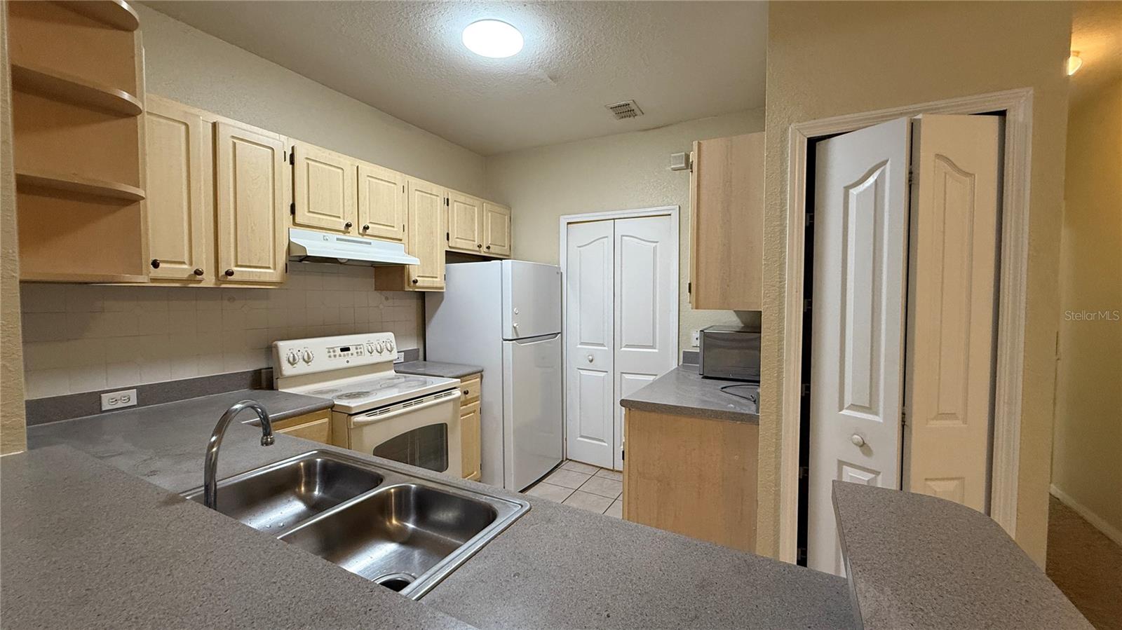 Image 10 of 27 For 2537 Maitland Crossing Way 303
