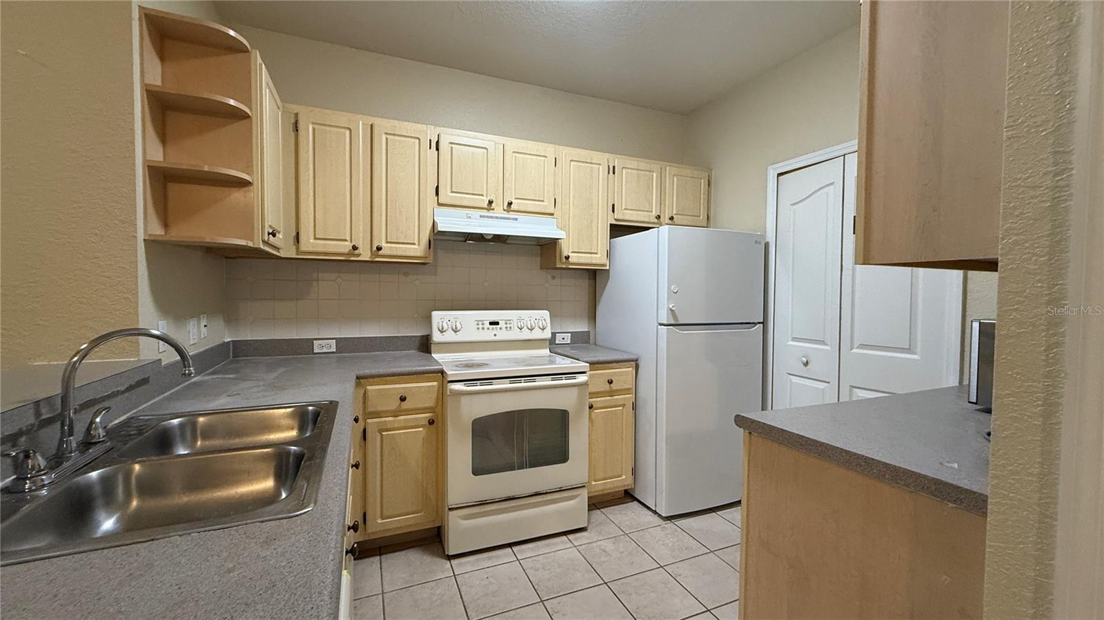 Image 11 of 27 For 2537 Maitland Crossing Way 303