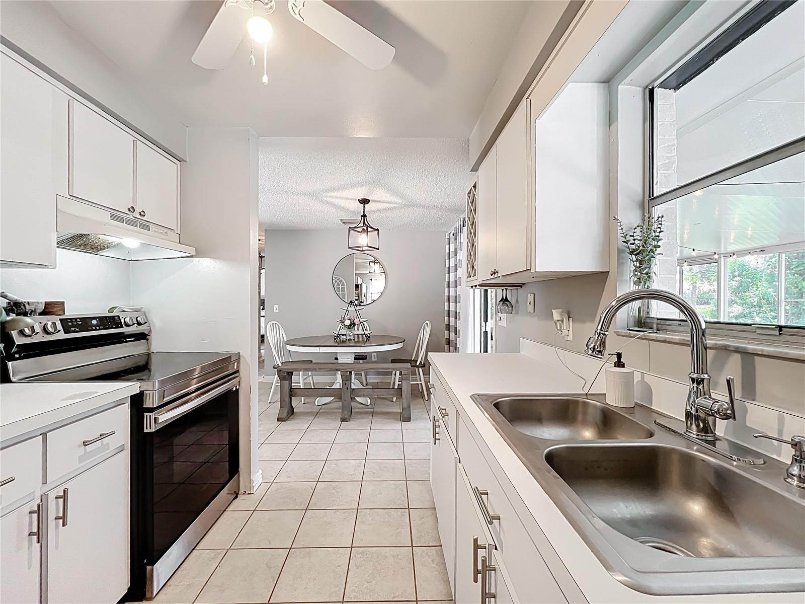 Image 15 of 47 For 7375 Lake Drive